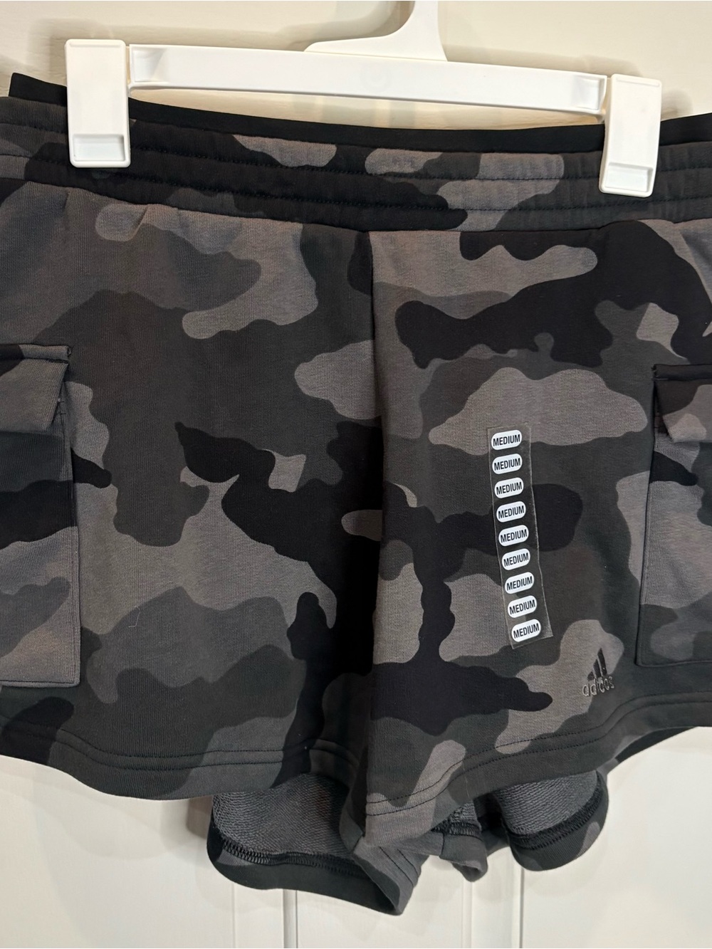 Adidas W Camo Cargo SH - Size Medium - Black Camo